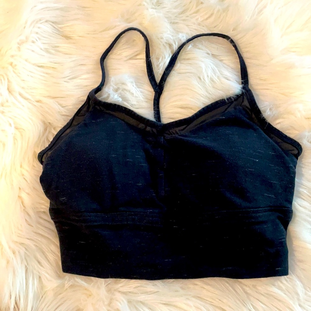 Black Heather sports bra w pads women’s size S, good used condition.🦋 *2
